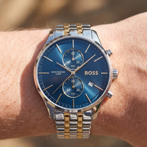 Live wrist shot of Hugo Boss Associate 1513976 men's watch.