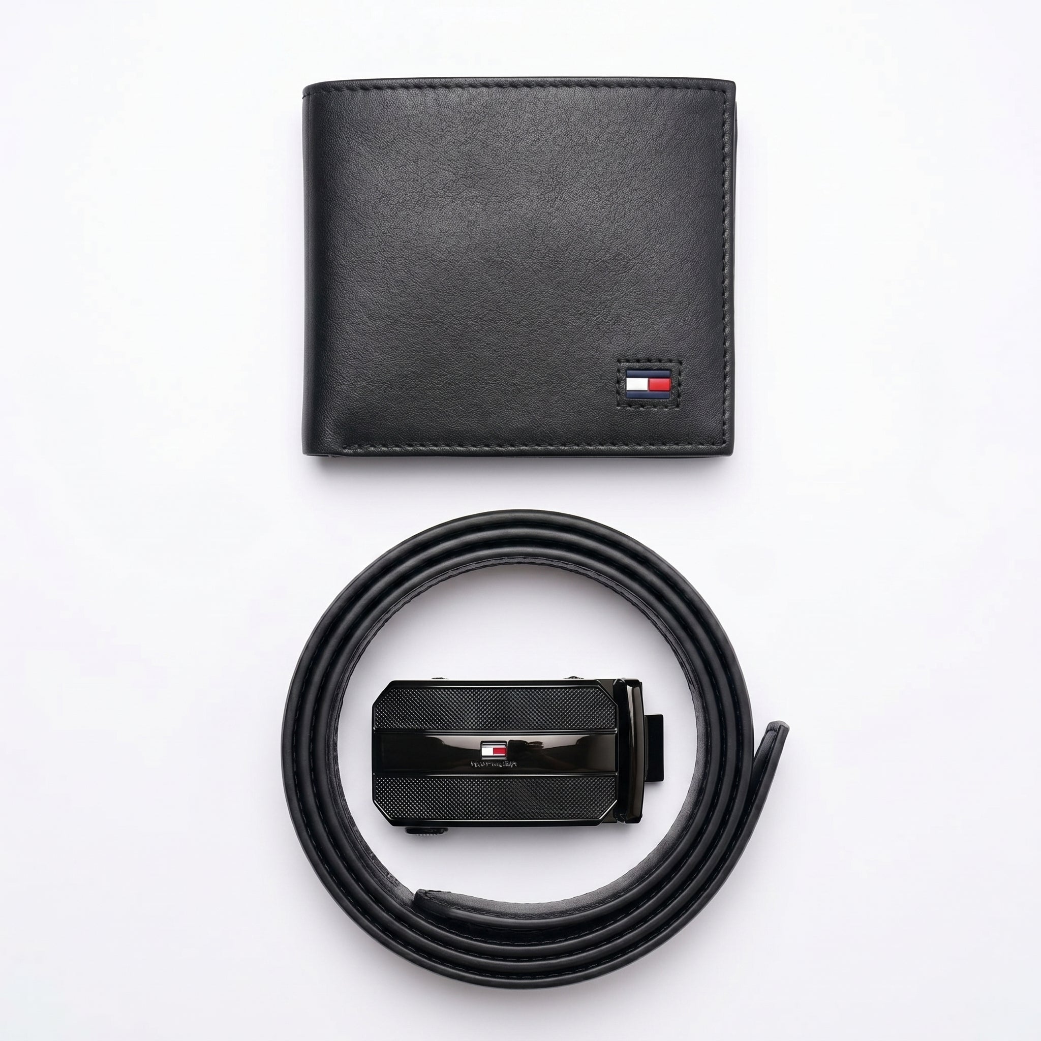 Tommy Hilfiger Men's Mirror Original Textured Leather Belt and Bifold Wallet Gift Set - Black
