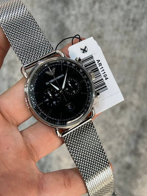 Emporio Armani AR11104 Aviator on wrist showing the modern mesh look