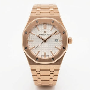 Audemars Piguet Royal Oak women's quartz watch, 33mm case, silver dial, rose gold strap – view 2