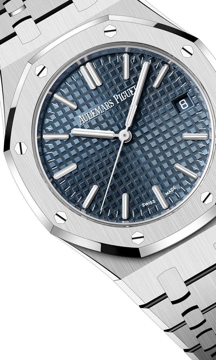 Audemars Piguet Royal Oak women's automatic watch, blue dial, silver stainless steel bracelet – dial close-up