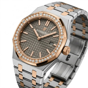 Audemars Piguet Royal Oak women's quartz watch, 33mm case, grey dial, diamond bezel, two-tone rose gold steel strap – view 5