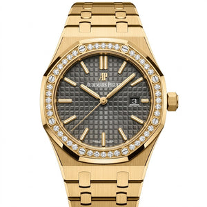Audemars Piguet Royal Oak women's quartz watch, 33mm case, grey dial, diamond bezel, yellow gold strap – view 4