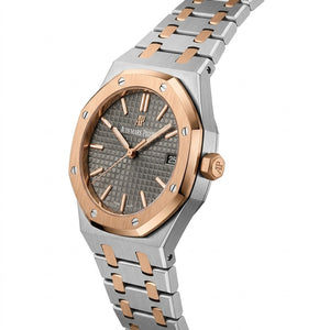 Audemars Piguet Royal Oak women's quartz watch, 33mm case, grey dial, two-tone rose gold steel strap – view 5