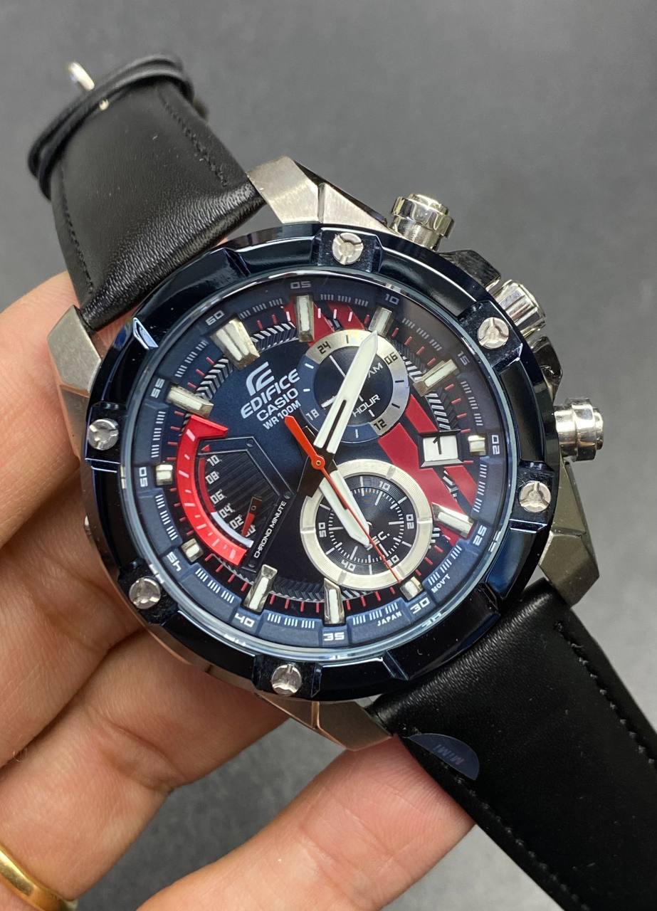 Casio Edifice EFR-559BGL-3AV men's chronograph watch, blue dial, genuine black leather strap – detail view 1