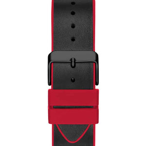 Black pin buckle on the rubber strap of the Guess GW0202G7