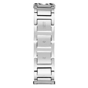 Silver tone jewelry clasp on the bracelet of the GW0668L1