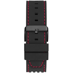 Black stainless steel buckle clasp with Guess logo on the silicone strap of the GW0499G4