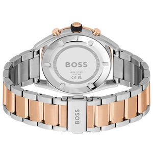 Two-tone deployment clasp with engraved Boss logo on the bracelet of the 1514026