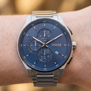 Live wrist shot of Hugo Boss Peak 1514189 chronograph men's watch.