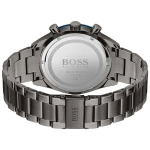 Grey ion-plated deployment clasp with engraved Boss logo on the bracelet of the 1513863