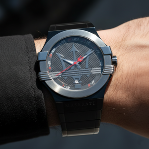 maserati-potenza-r8853108003-wrist-close-up