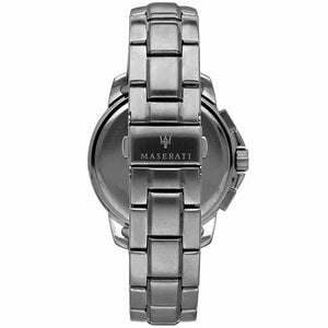 Silver stainless steel deployment clasp with Maserati Trident logo on the Successo bracelet