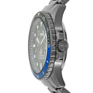 Perspective photo of Fossil ME3201 showing the side profile and gunmetal crown detail