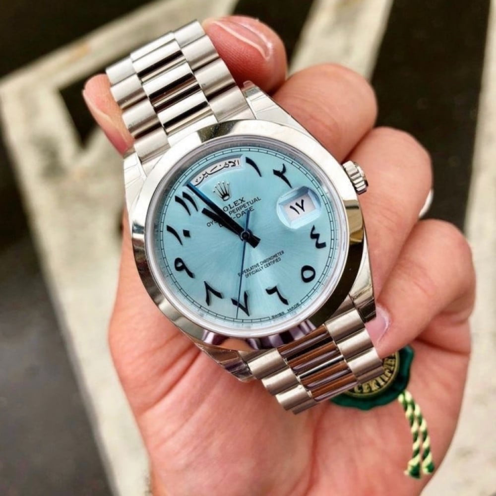 Rolex Day-Date men's mirror watch, ice blue dial – view 2