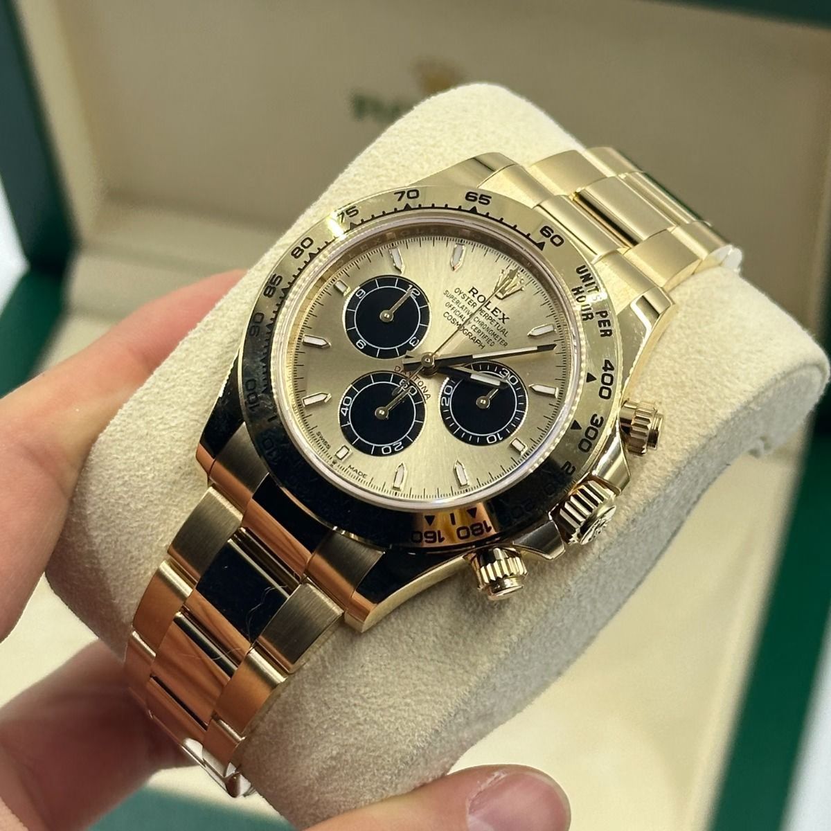 Rolex Daytona men's mirror watch, gold-tone dial – view 2