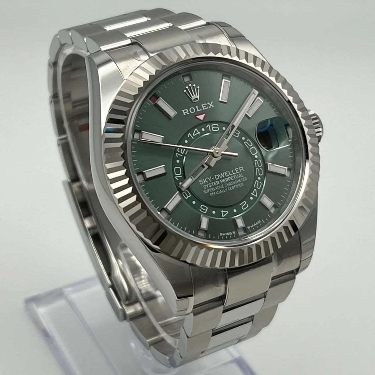 Rolex Sky-Dweller men's mirror watch, green dial – view 2
