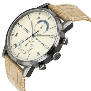 Gunmetal buckle on the genuine beige leather strap of the Tommy Hilfiger 1710399
