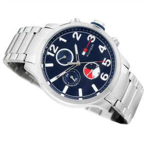Side profile view of the 13.5mm silver case of the Tommy Hilfiger 1791242