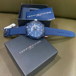 Side profile view showing the slim 9mm case thickness and robust design of the Tommy Hilfiger 1791482