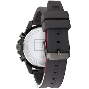 Profile view of Tommy Hilfiger Mason showing case thickness and gray rubber strap