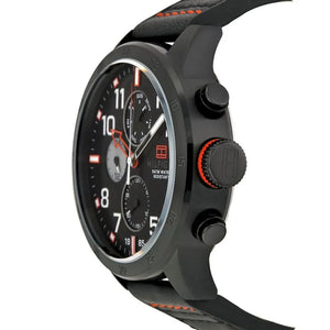 Profile view of Tommy Hilfiger Trent showing case thickness and black leather strap