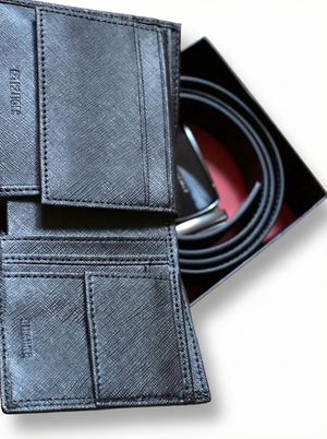 tommy-hilfiger-wallet-interior-card-slots-detail.jpg