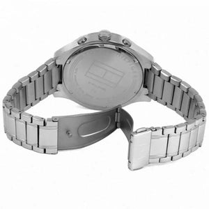 Silver-tone sliding buckle clasp on Tommy Hilfiger Gavin 1791469 men's quartz battery metal bracelet watch