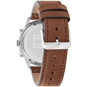 Photo of the silver stainless steel buckle on the brown leather strap of Tommy Hilfiger 1791948