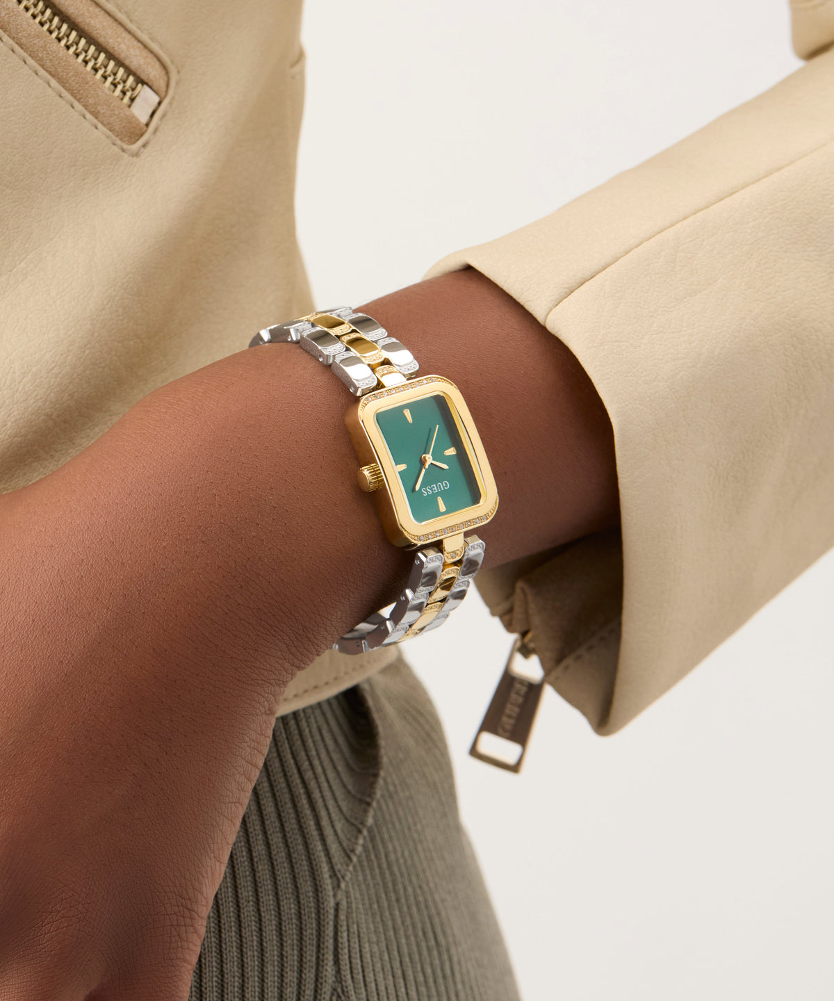 Guess Isla GW0865L6 Women's Watch strap detail