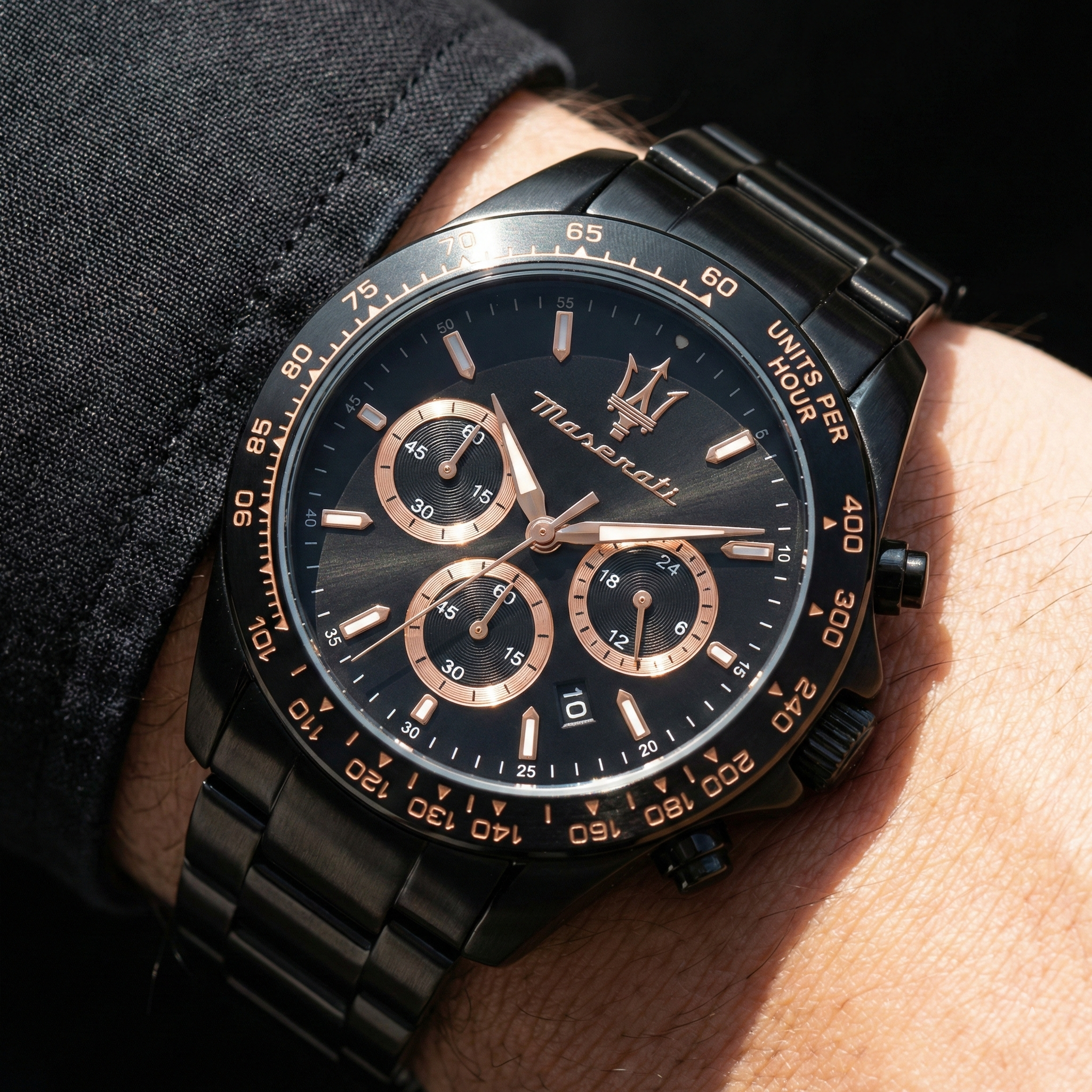 ساعة مازيراتي تراجواردو R8873612048 رجالية، لون أسود وذهبي وردي