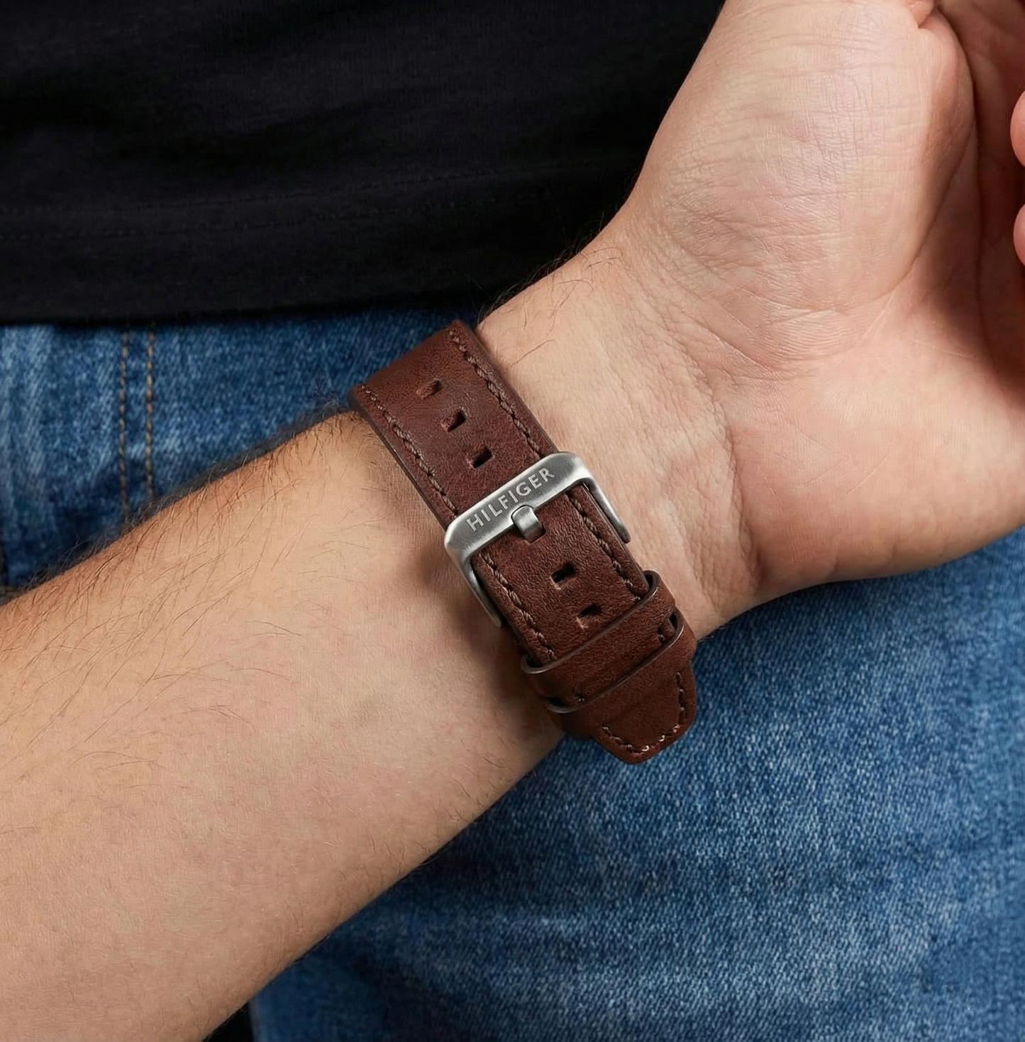 Tommy Hilfiger 1792163 Men’s Chronograph Watch – Blue Dial & Brown Leather Strap