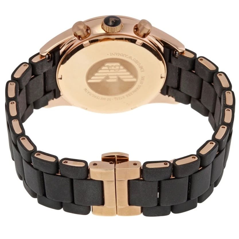 Detailed view of black silicone-wrapped stainless steel links for AR5905