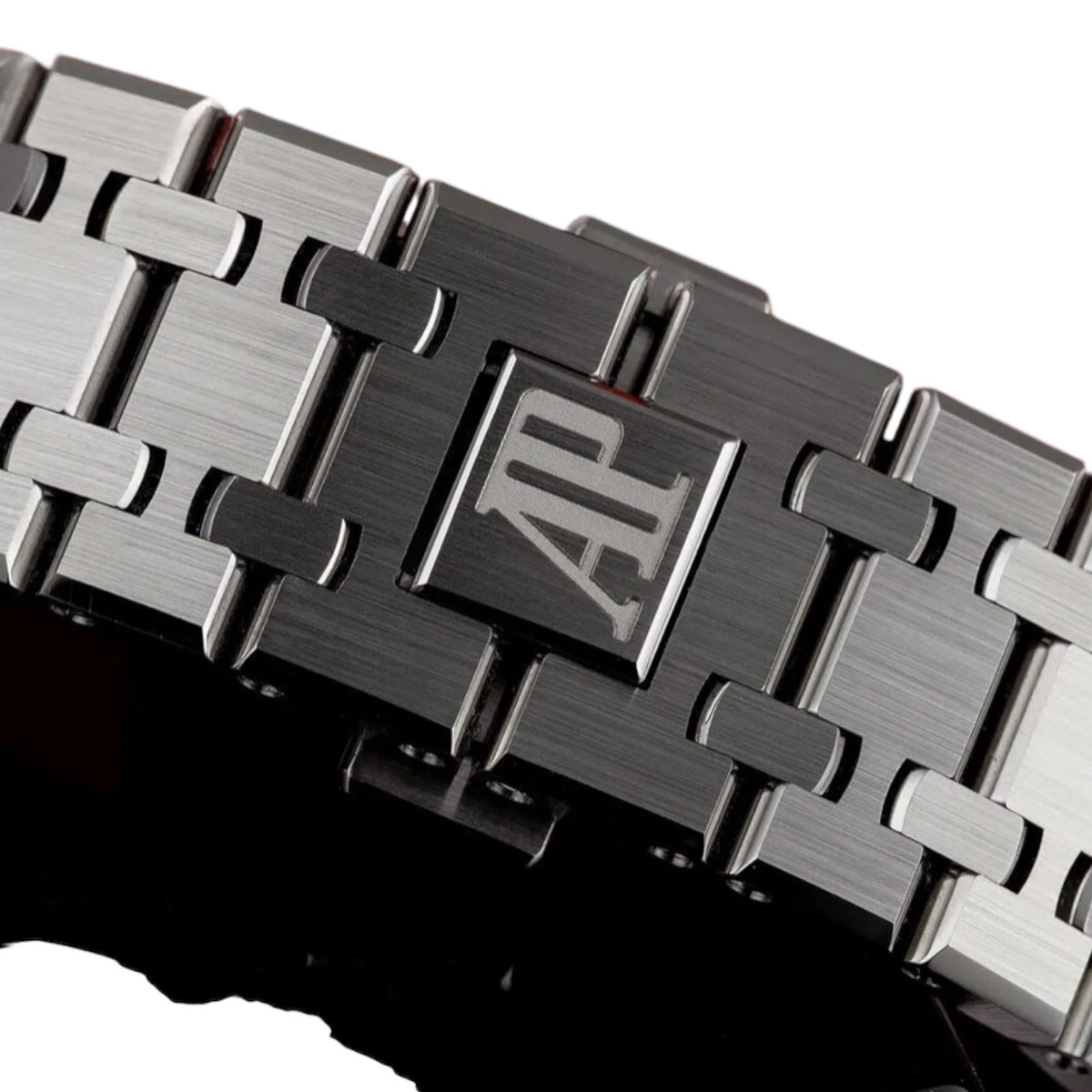 Audemars Piguet Royal Oak 26320ST.OO.1220ST.03 men's chronograph watch, blue dial, silver stainless steel bracelet – clasp close-up