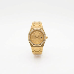Audemars Piguet Royal Oak women's quartz watch, 33mm case, gold dial, diamond bezel, yellow gold strap – view 2
