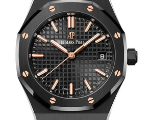 Audemars Piguet Royal Oak men's automatic watch, black dial, black bracelet – dial close-up