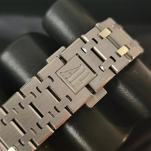 Audemars Piguet Royal Oak men's chronograph watch, grey dial, silver stainless steel bracelet – clasp close-up