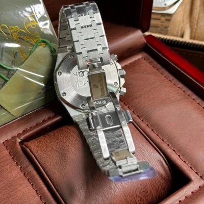 Audemars Piguet Royal Oak men's chronograph watch, lime green dial, silver stainless steel bracelet – clasp close-up