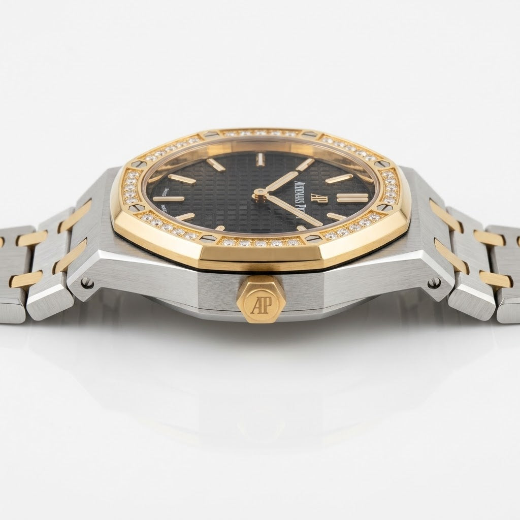 Audemars Piguet Royal Oak women's quartz watch, 33mm case, black dial, diamond bezel, two-tone gold steel strap – view 5