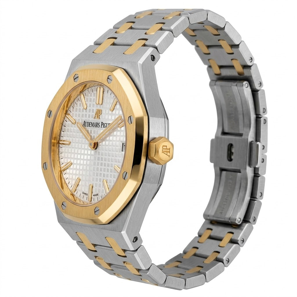 Audemars Piguet Royal Oak women's quartz watch, 33mm case, silver dial, two-tone gold steel strap – view 2