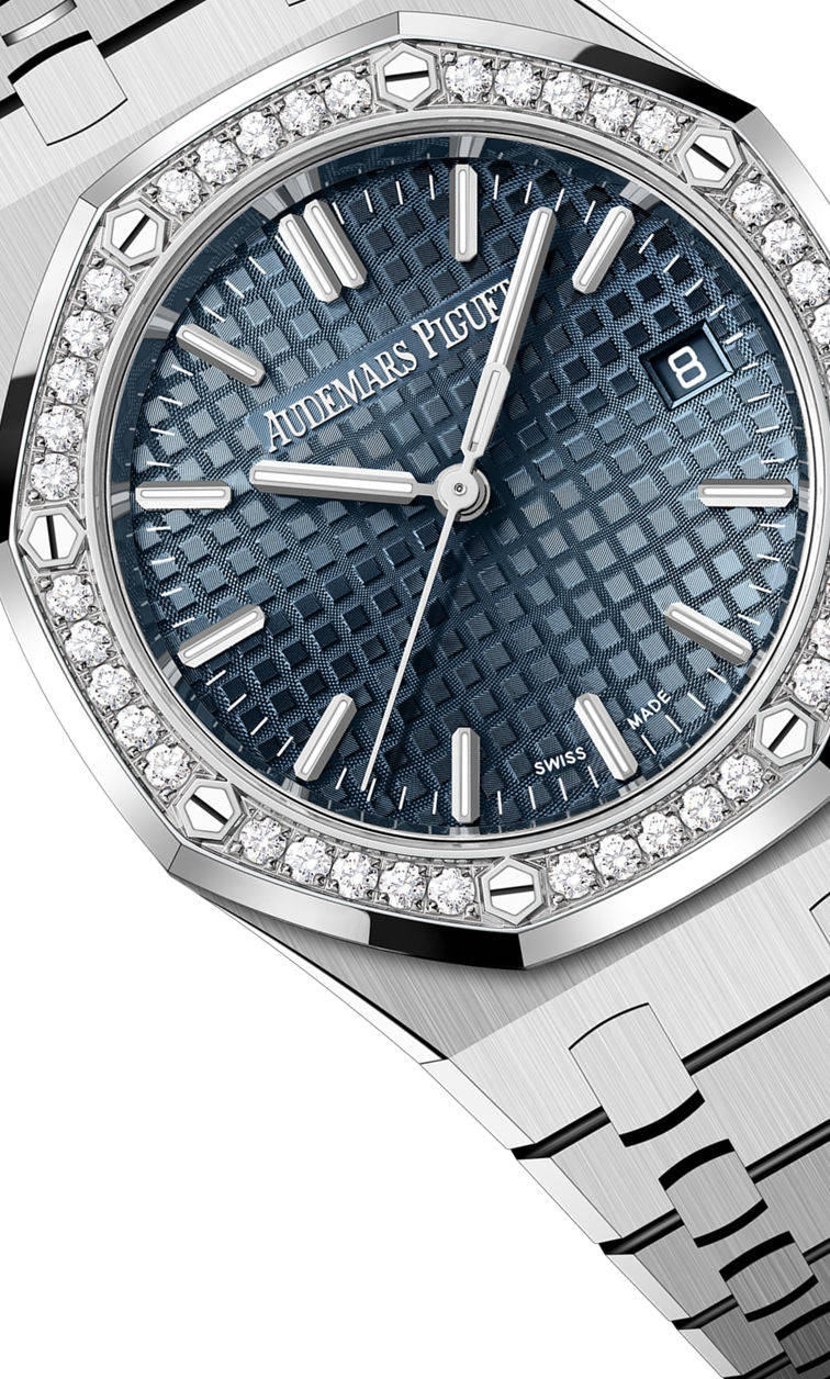 Audemars Piguet Royal Oak women's quartz watch, blue dial, diamond bezel, silver stainless steel bracelet – dial close-up