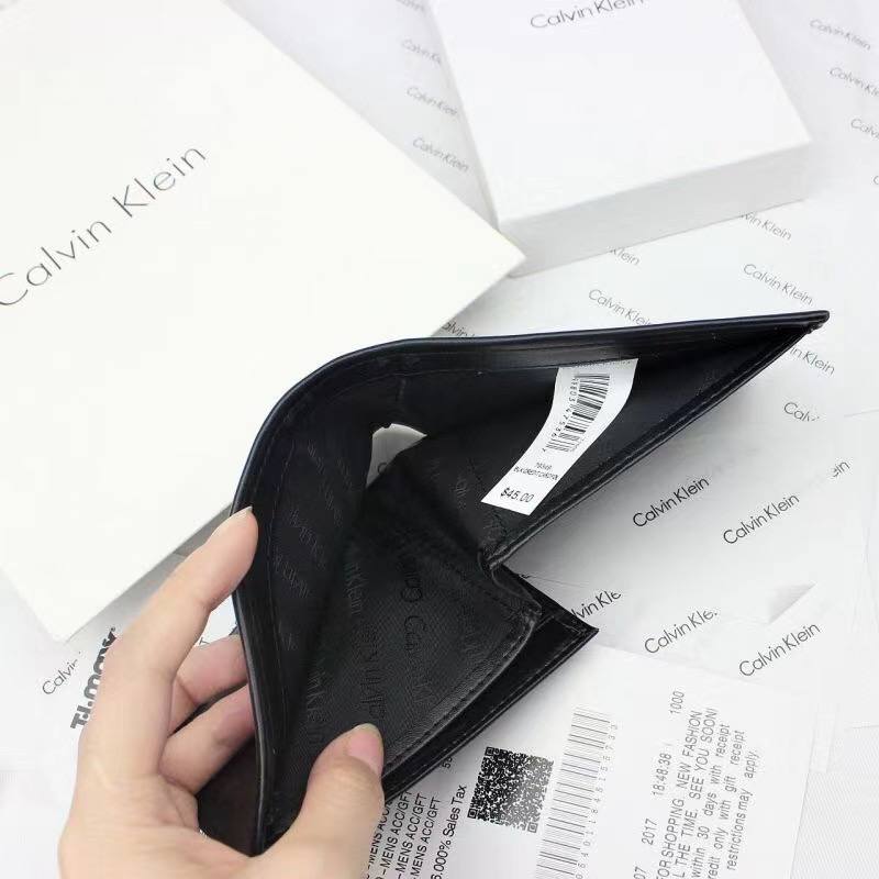 Calvin Klein 2-Piece Gift Set featuring Black Leather Bifold Wallet and Matching Key Fob