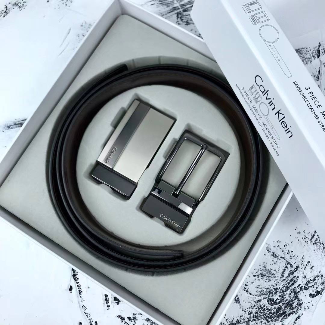Display of Calvin Klein Gift Set showing both Automatic Ratchet and Classic Prong Buckles