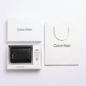 Full set of Calvin Klein mirror original genuine leather wallet presented in its luxury branded gift box