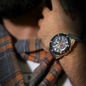 Casio Edifice EFR-569BL-2AV men's chronograph watch, blue dial, genuine blue leather strap – detail view 3