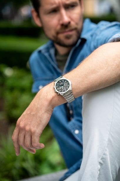 Casio Edifice EQB-1100D-1A men's chronograph watch, black dial, silver-tone stainless steel bracelet – detail view 3