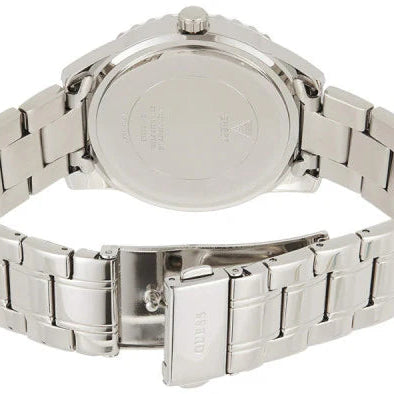 Silver deployment clasp on the stainless steel link bracelet of the Guess GW0111L1