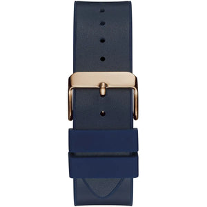 Detail of the blue silicone strap with leather texture effect on Guess GW0202G4