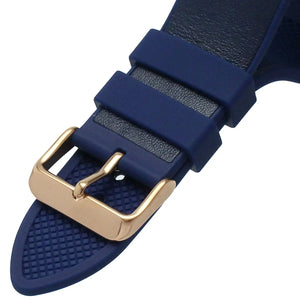 Detail of the blue silicone strap with leather texture effect on Guess GW0202G4
