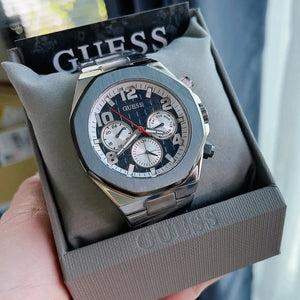 Silver-tone deployment clasp on the integrated steel bracelet of the Guess GW0489G1